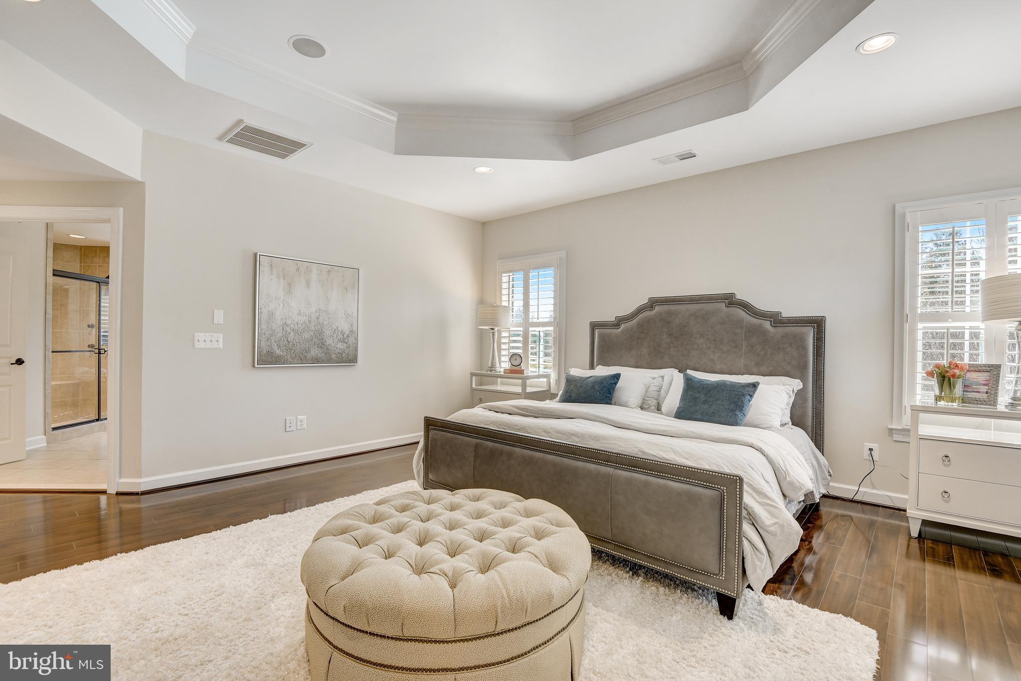 HUNTING CREST - Residential