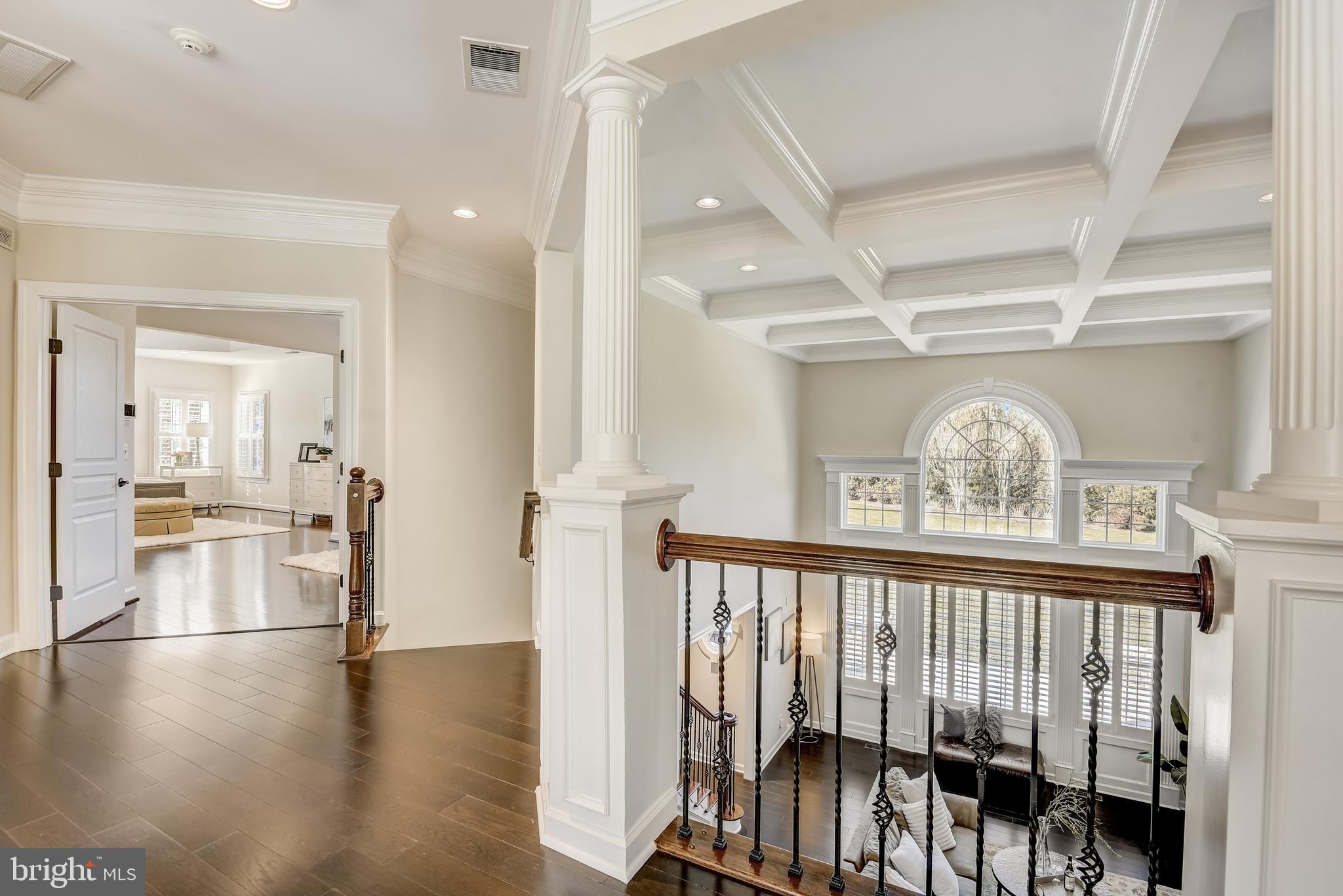 HUNTING CREST - Residential