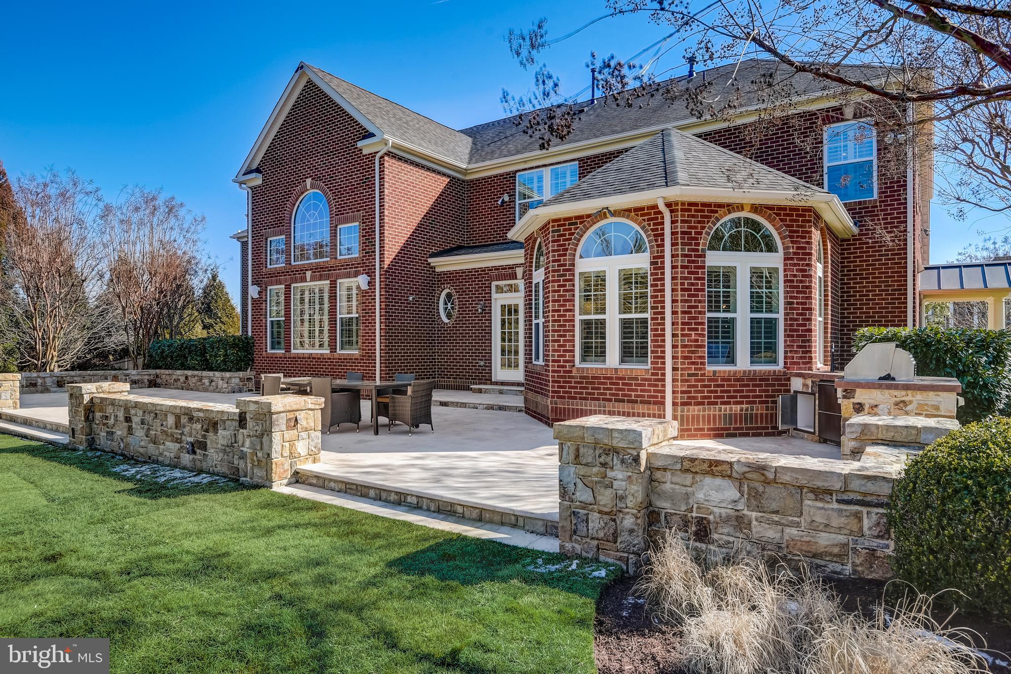 HUNTING CREST - Residential