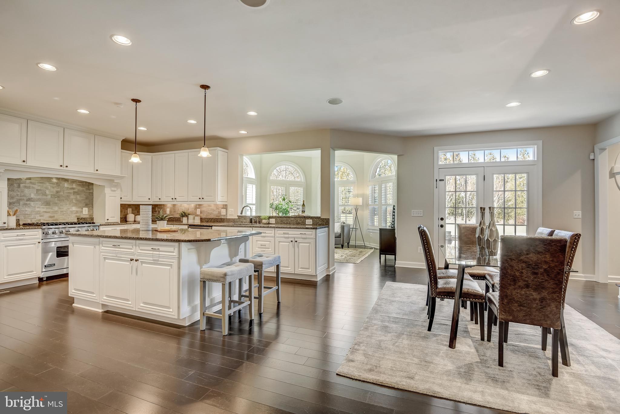 HUNTING CREST - Residential