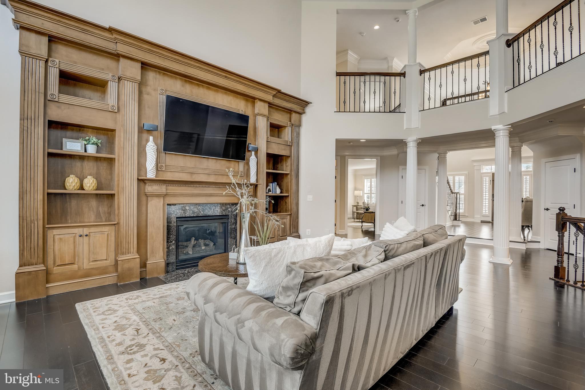 HUNTING CREST - Residential