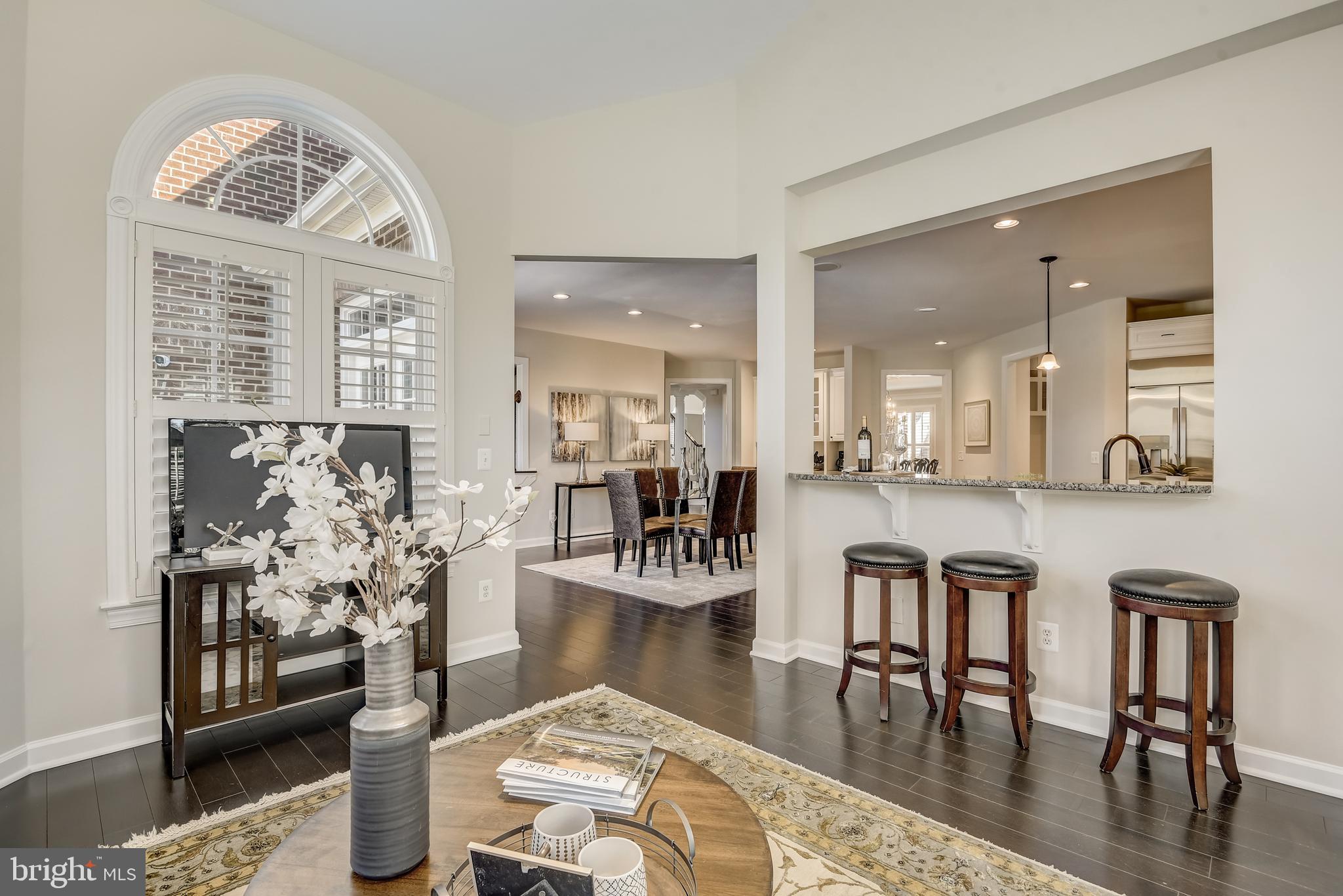 HUNTING CREST - Residential