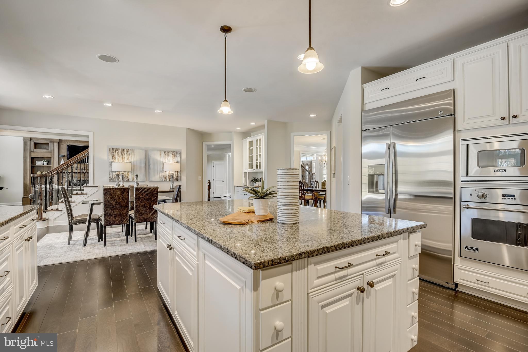 HUNTING CREST - Residential