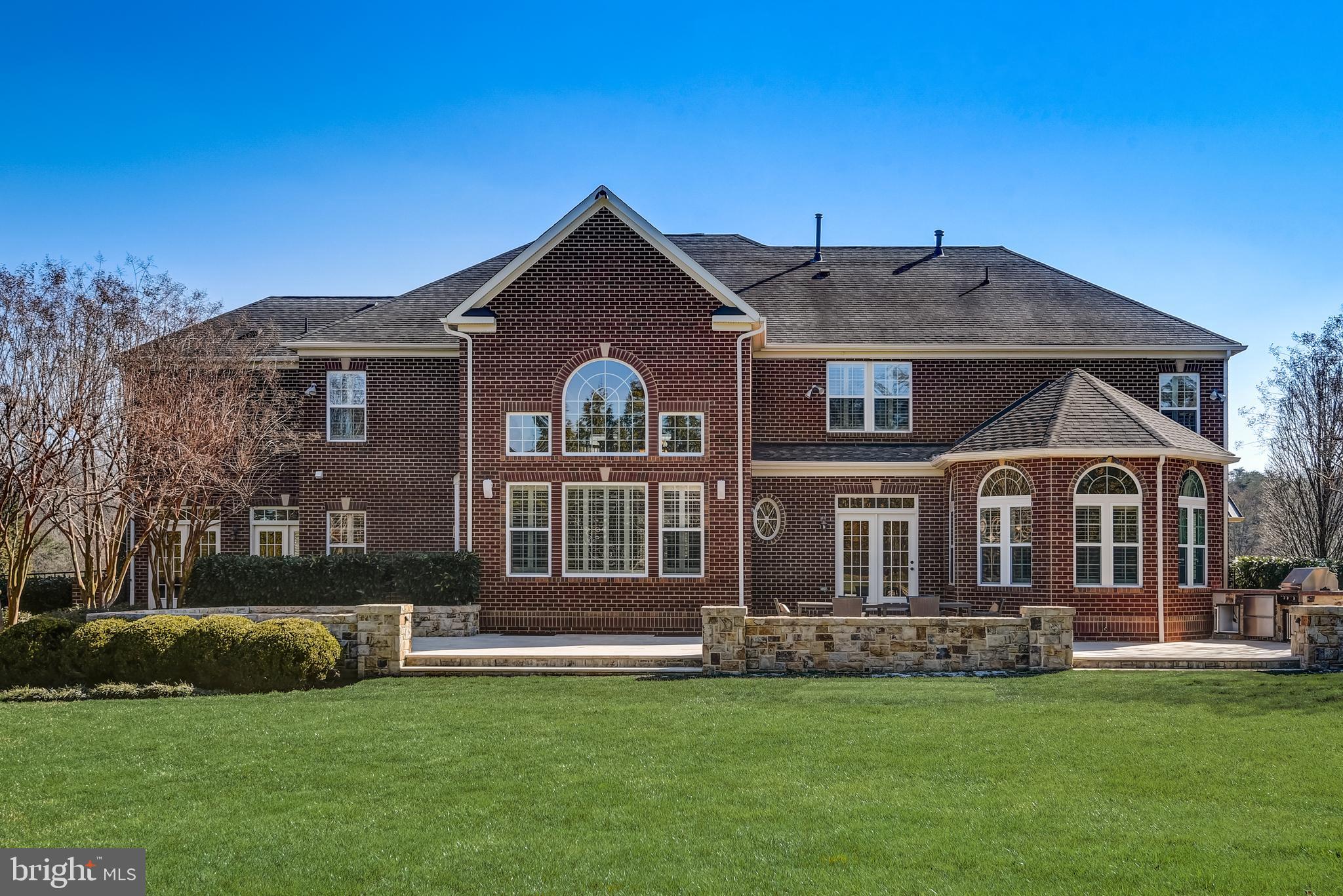 HUNTING CREST - Residential