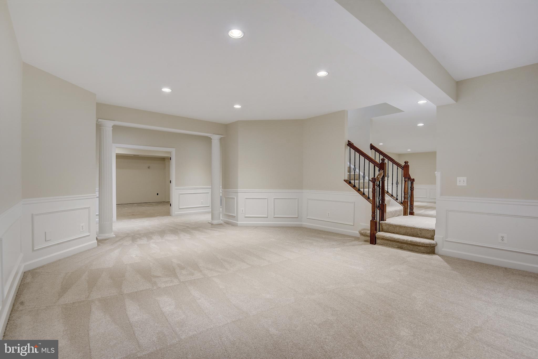 HUNTING CREST - Residential