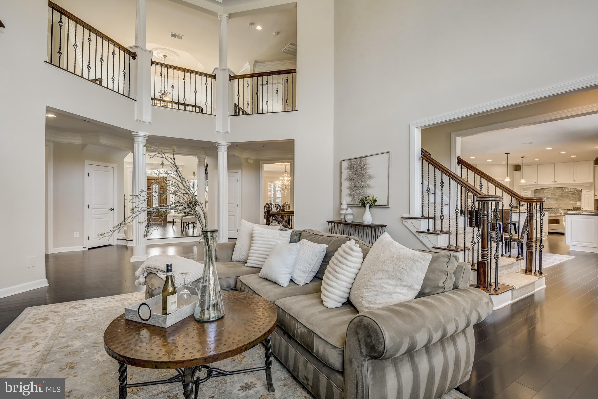 HUNTING CREST - Residential