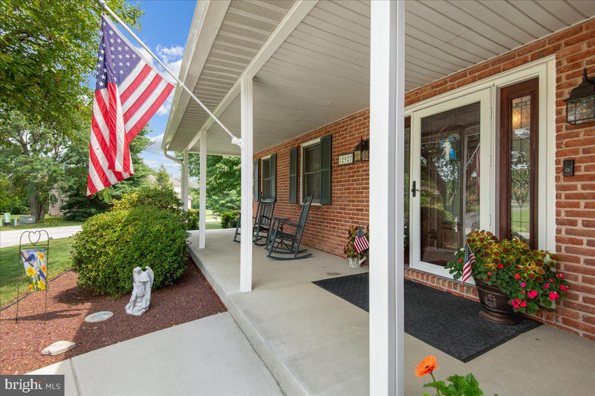 12927 THE TERRACE