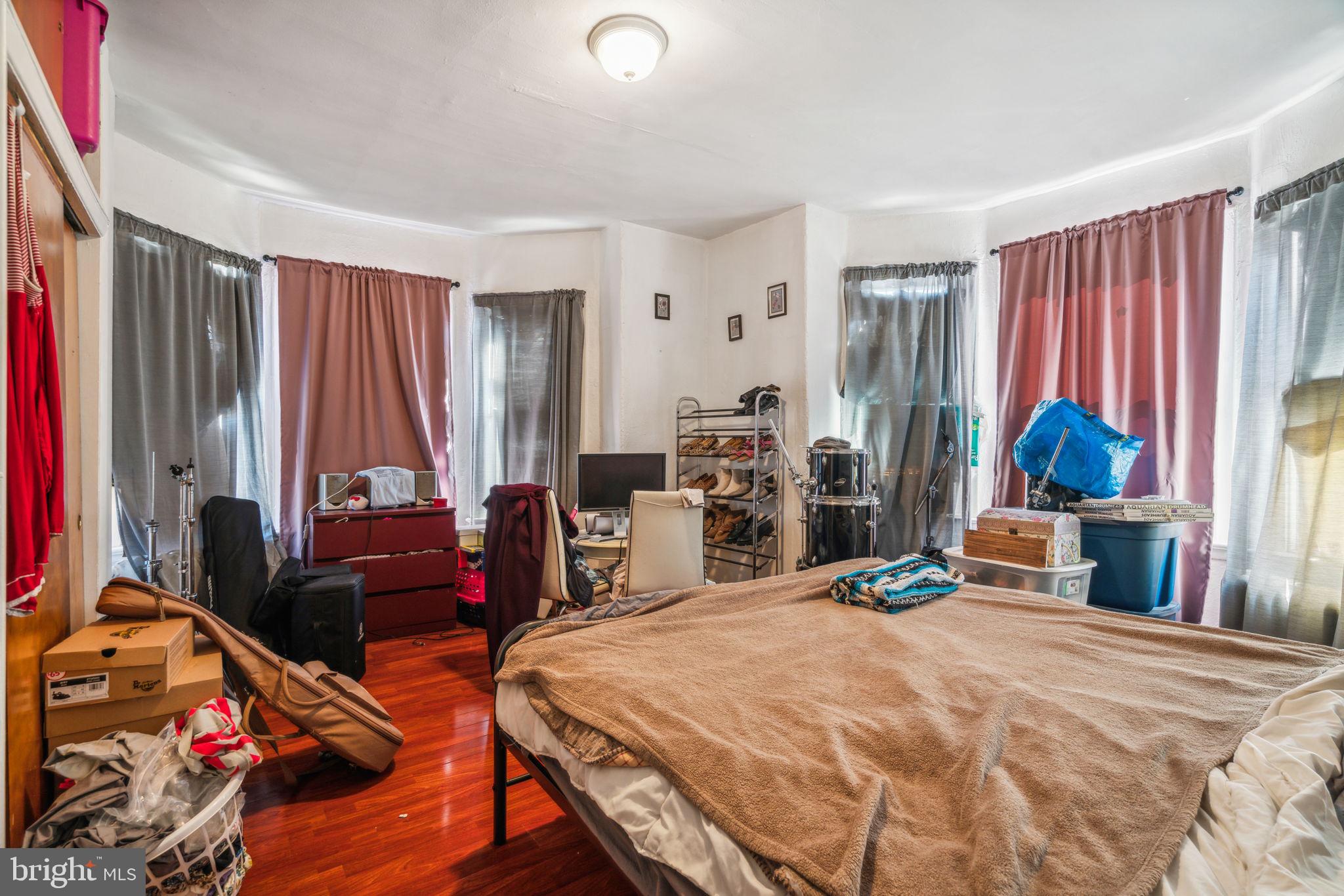 WEST PASSYUNK - Residential Income