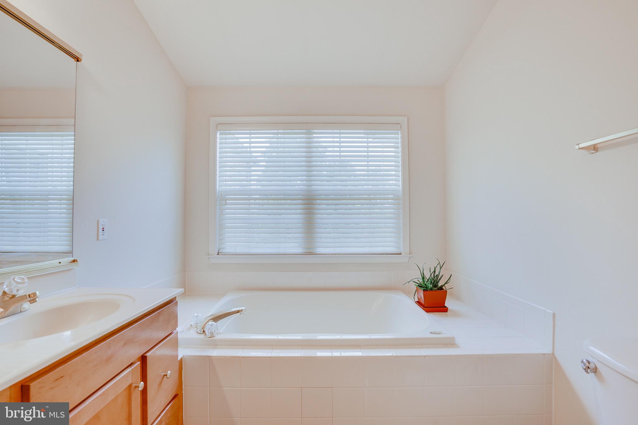 BELMONT COUNTRY CLUB - Residential