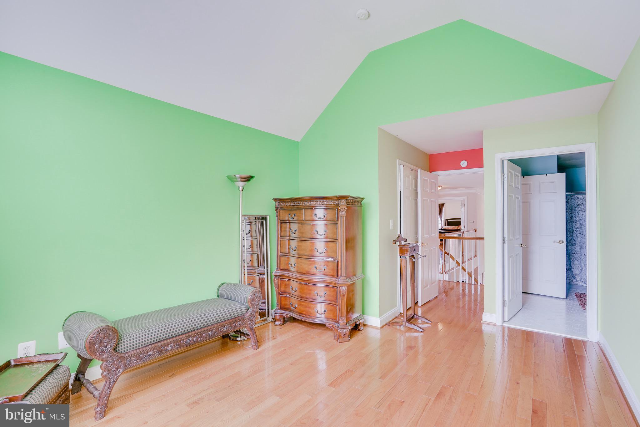 BELMONT COUNTRY CLUB - Residential