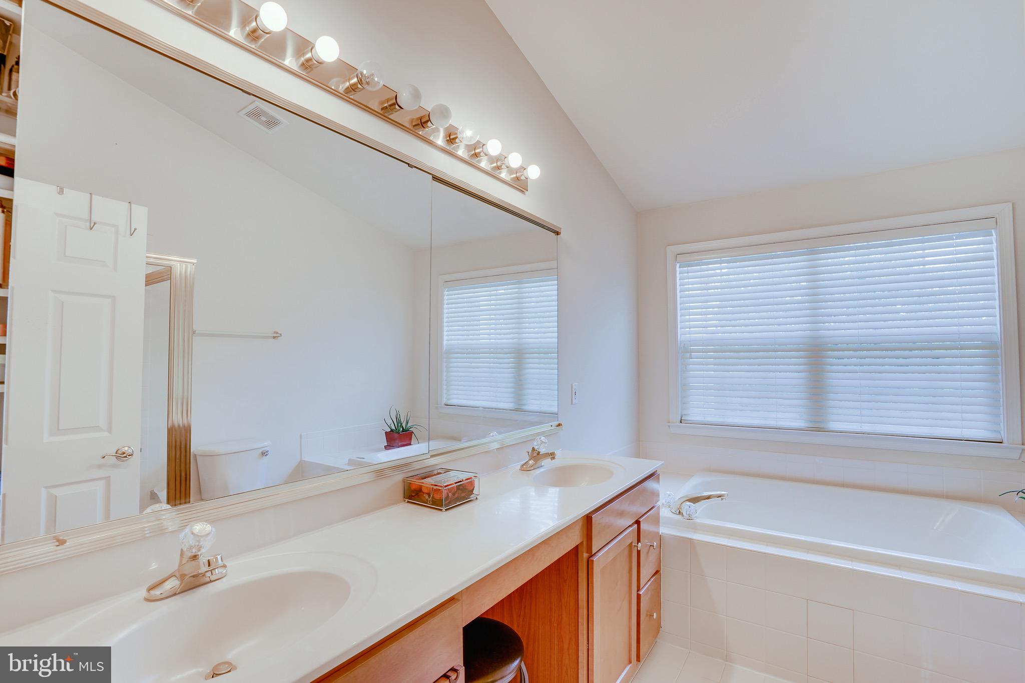 BELMONT COUNTRY CLUB - Residential