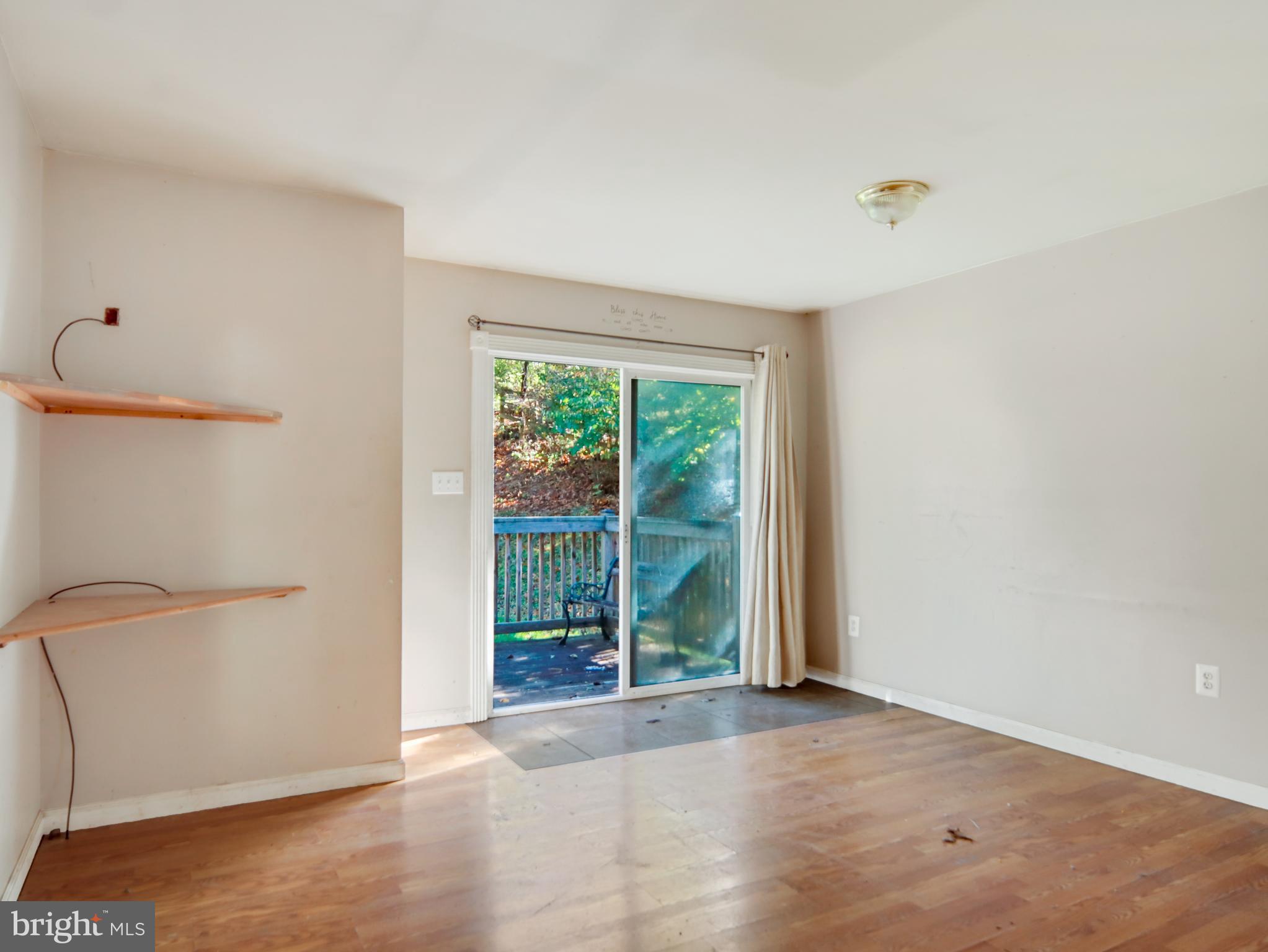 KEYES FERRY ACRES - Residential