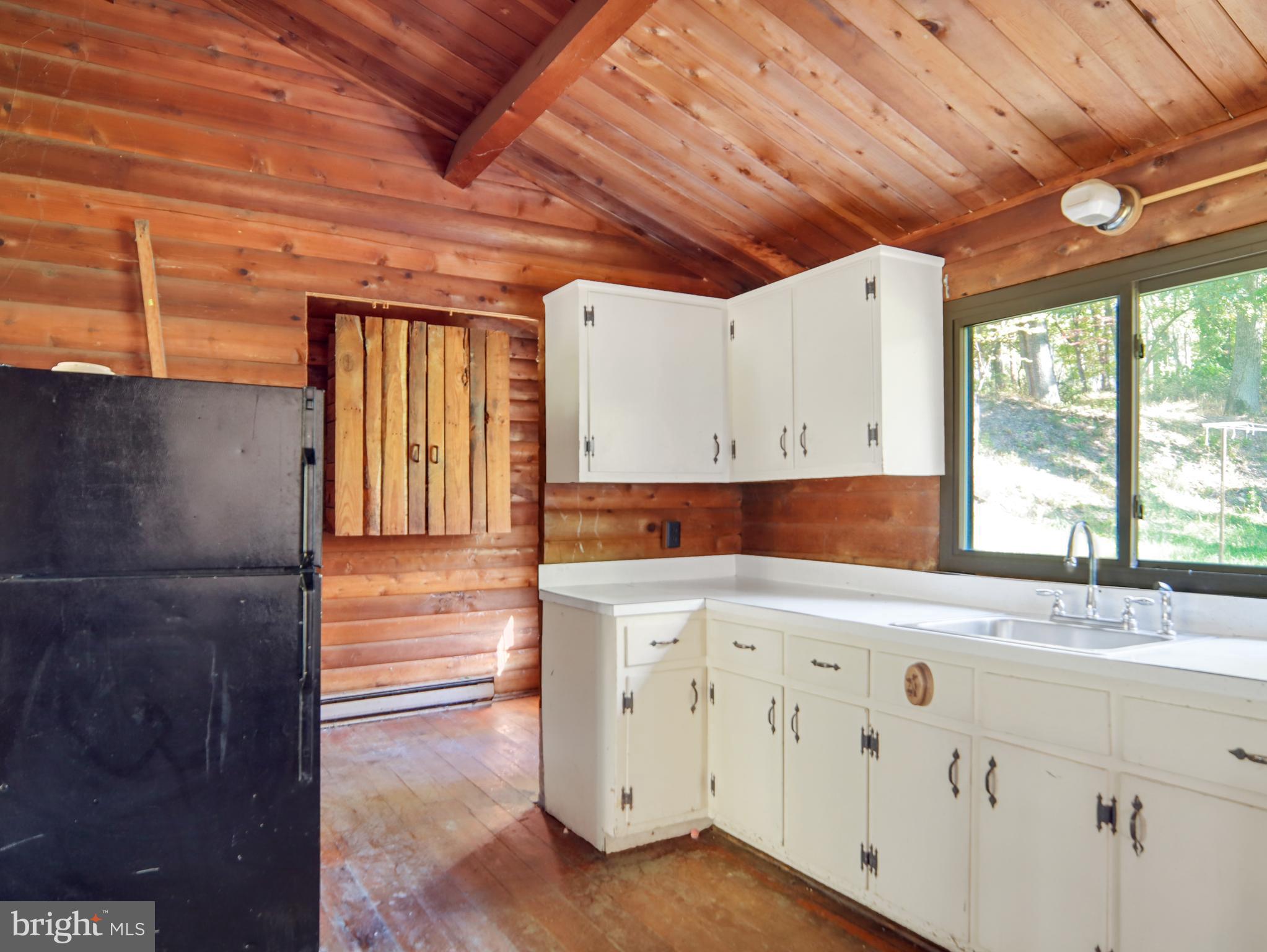 KEYES FERRY ACRES - Residential