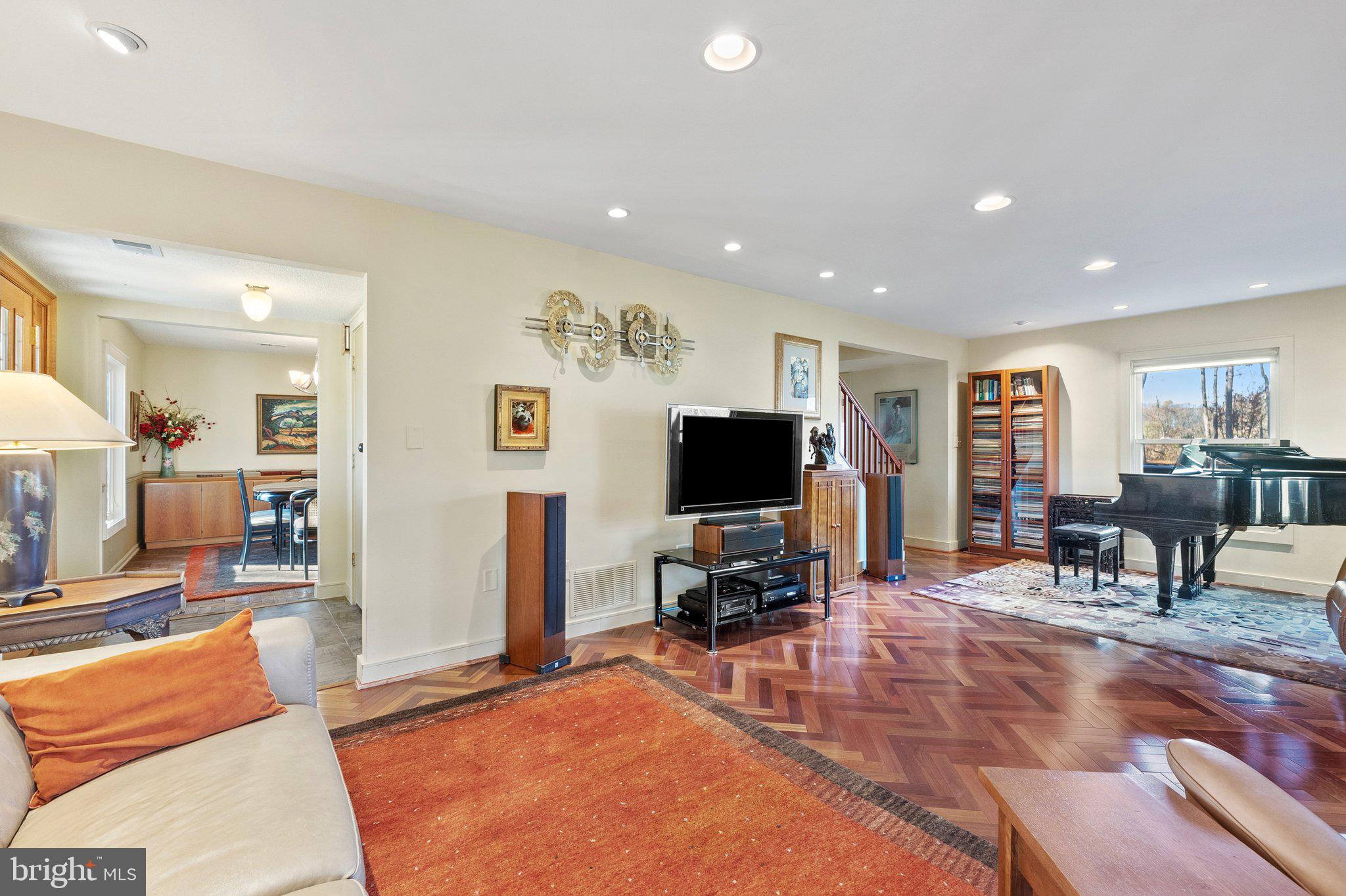 CUNNINGHAM ACRES - Residential