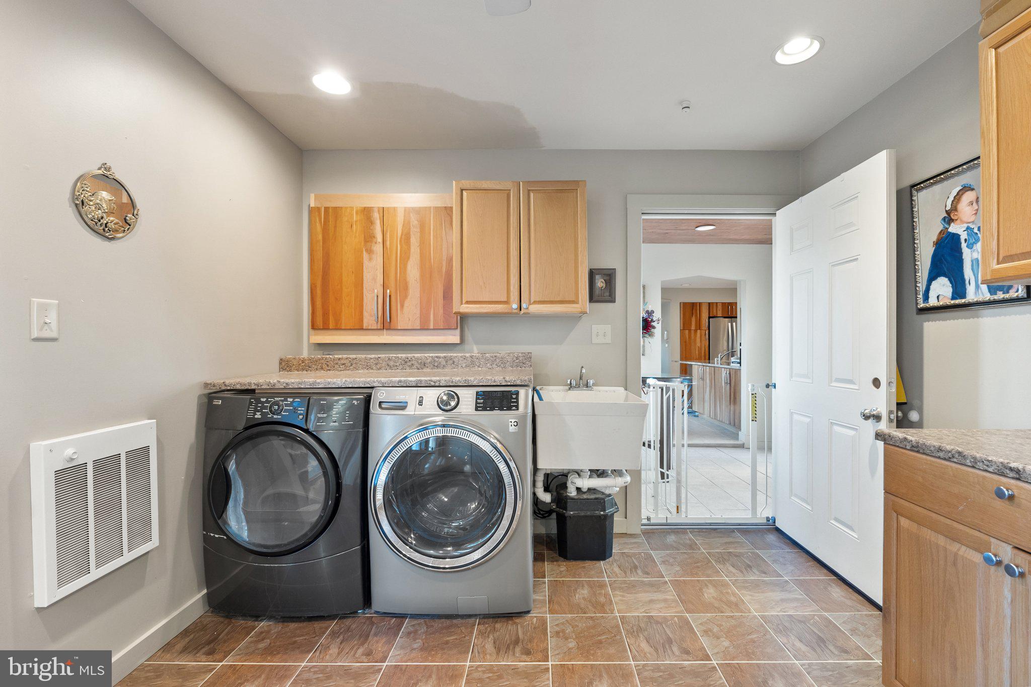 CUNNINGHAM ACRES - Residential