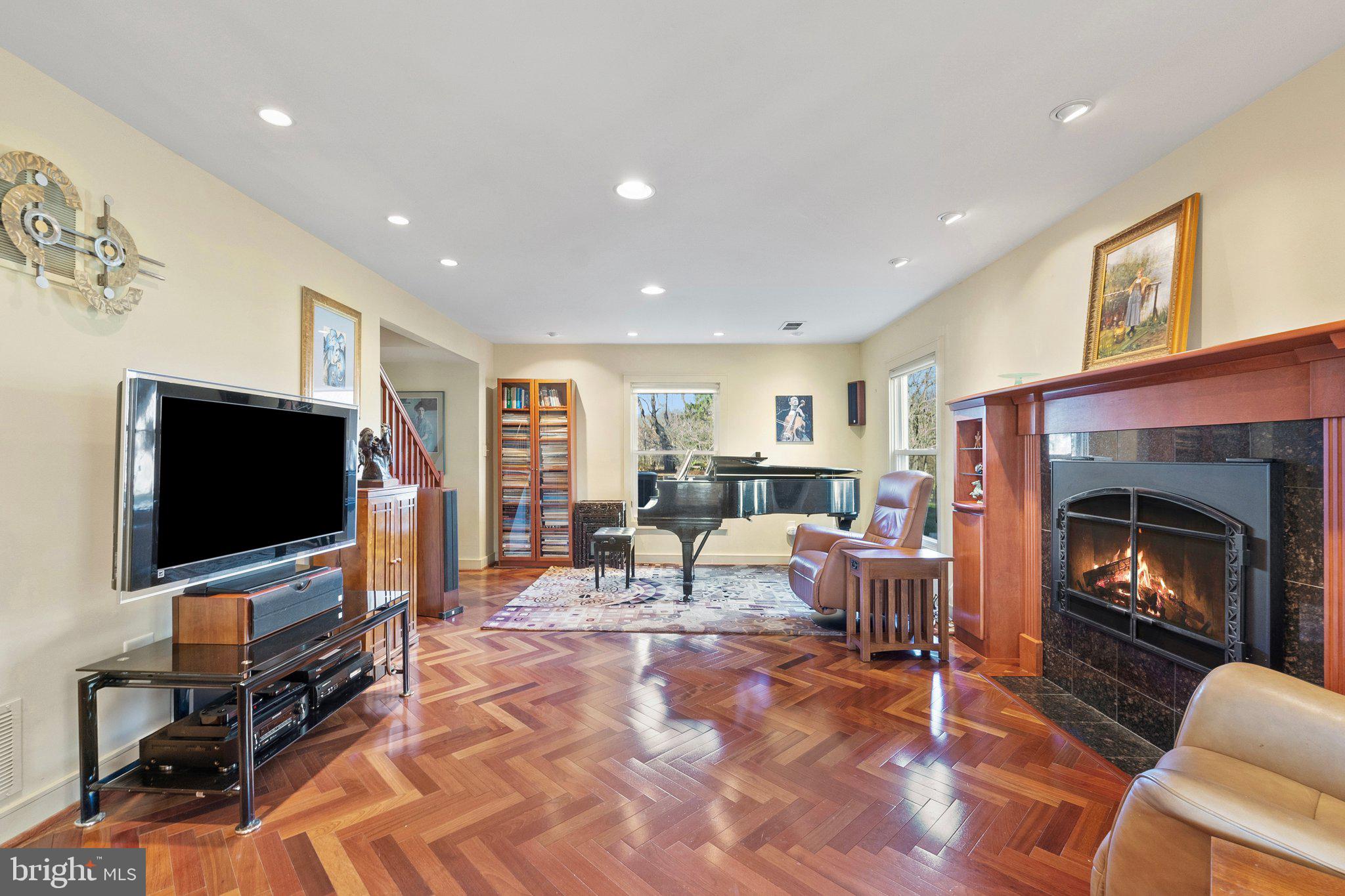 CUNNINGHAM ACRES - Residential