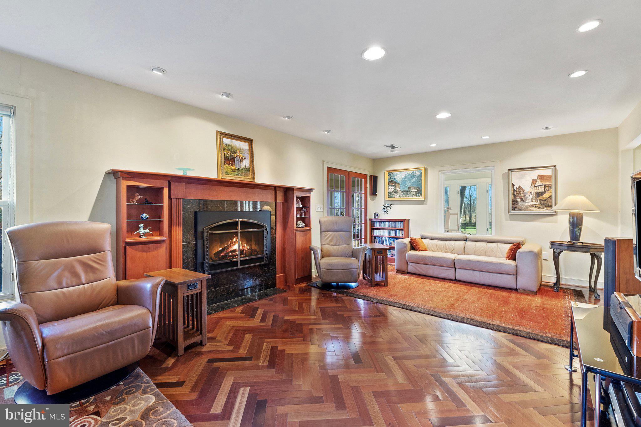 CUNNINGHAM ACRES - Residential