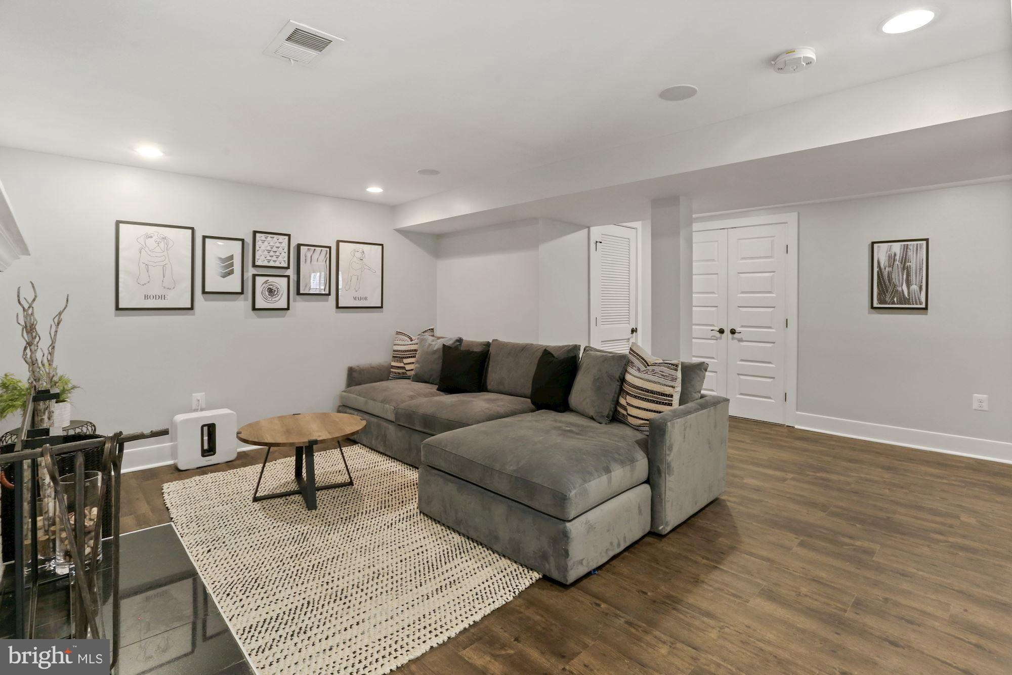 ROSEMONT - Residential