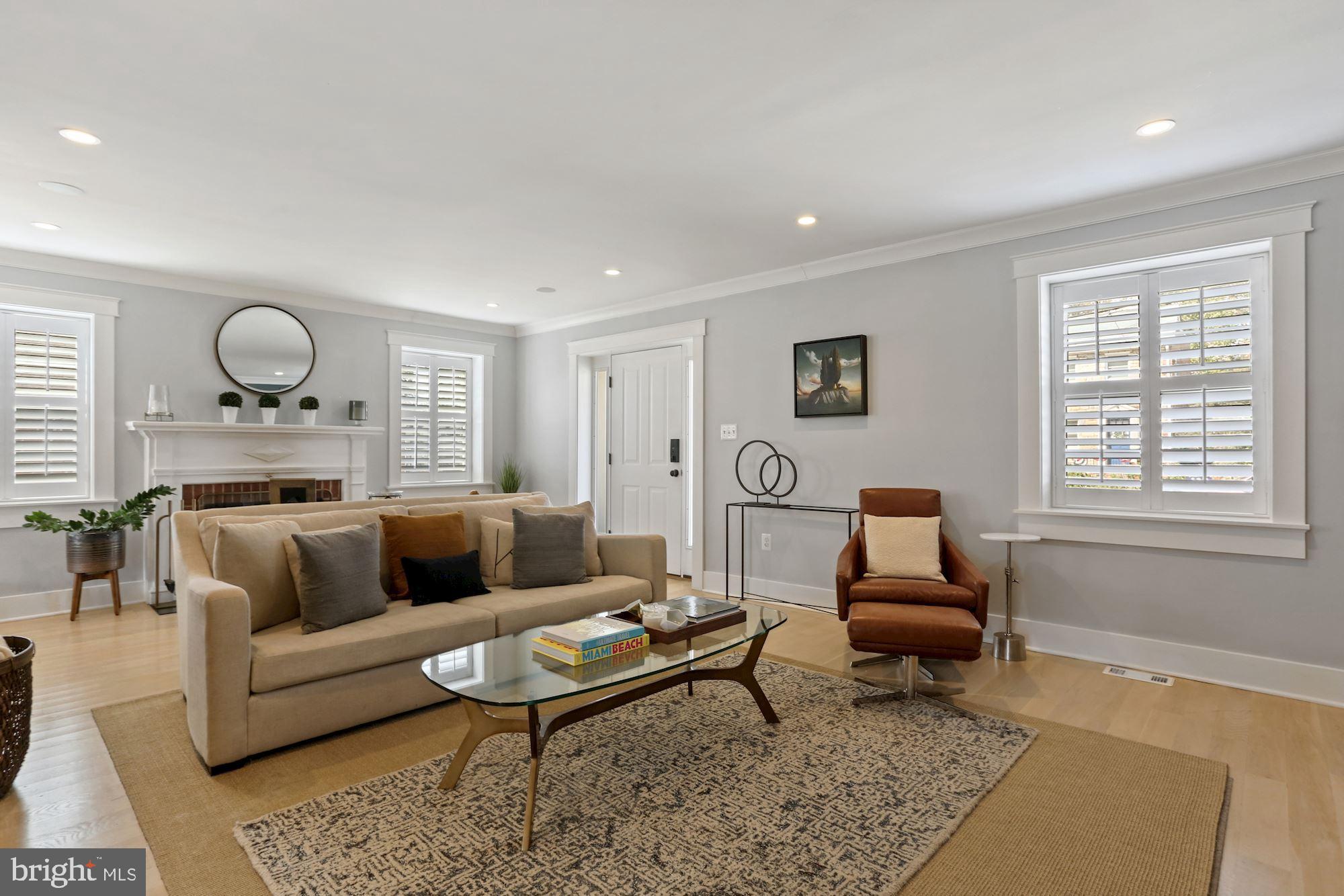 ROSEMONT - Residential