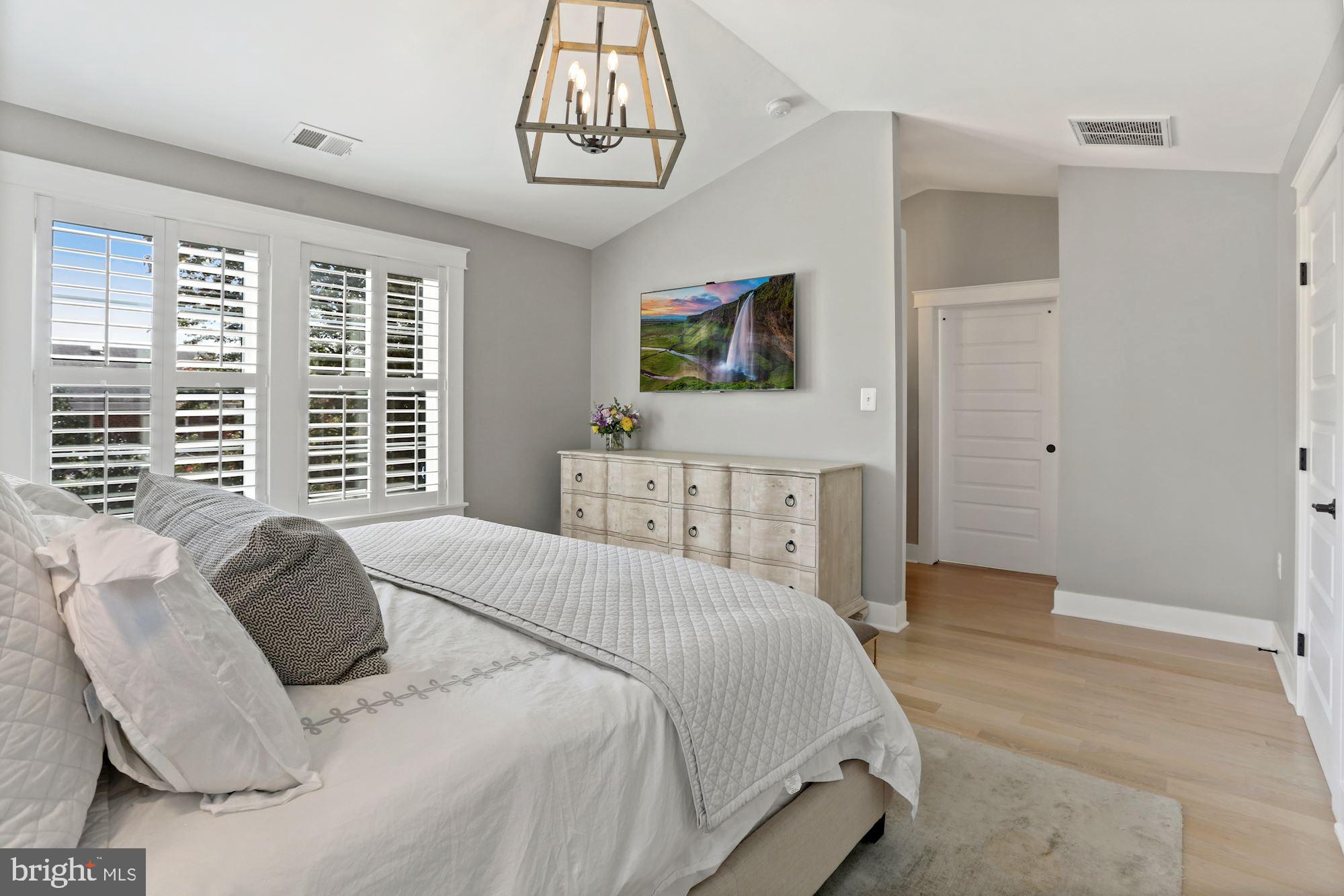 ROSEMONT - Residential