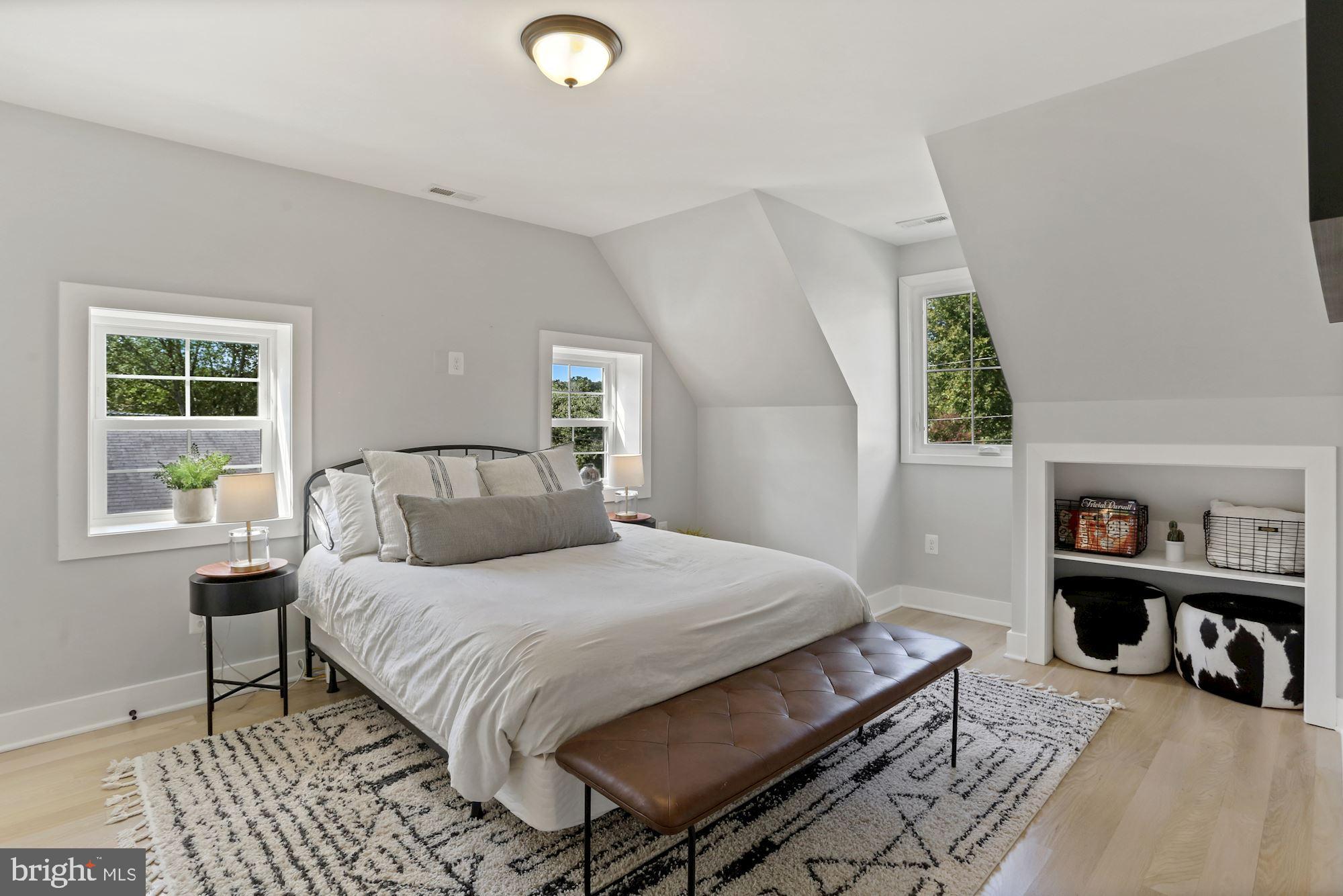 ROSEMONT - Residential