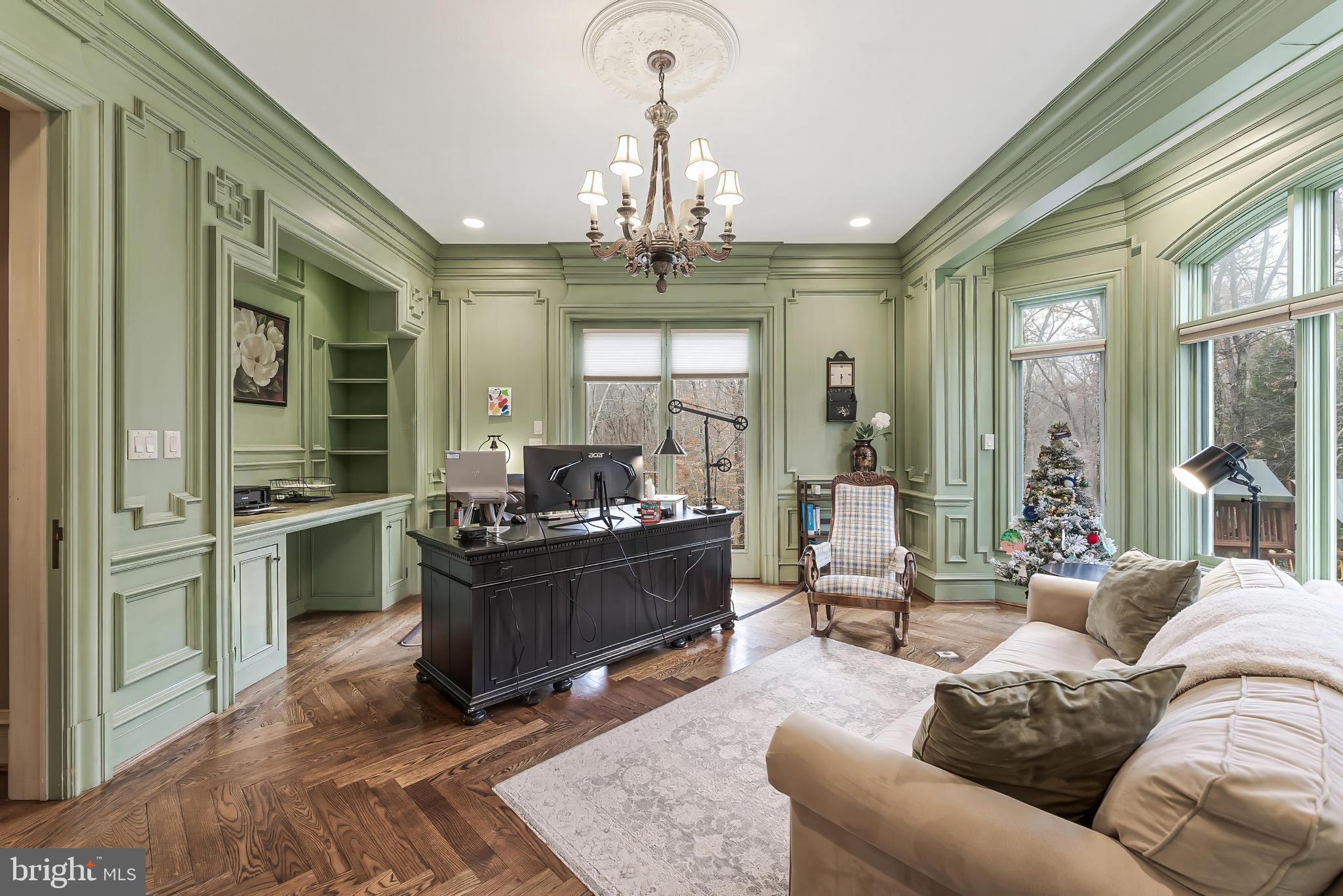 KENTLAND POND - Residential