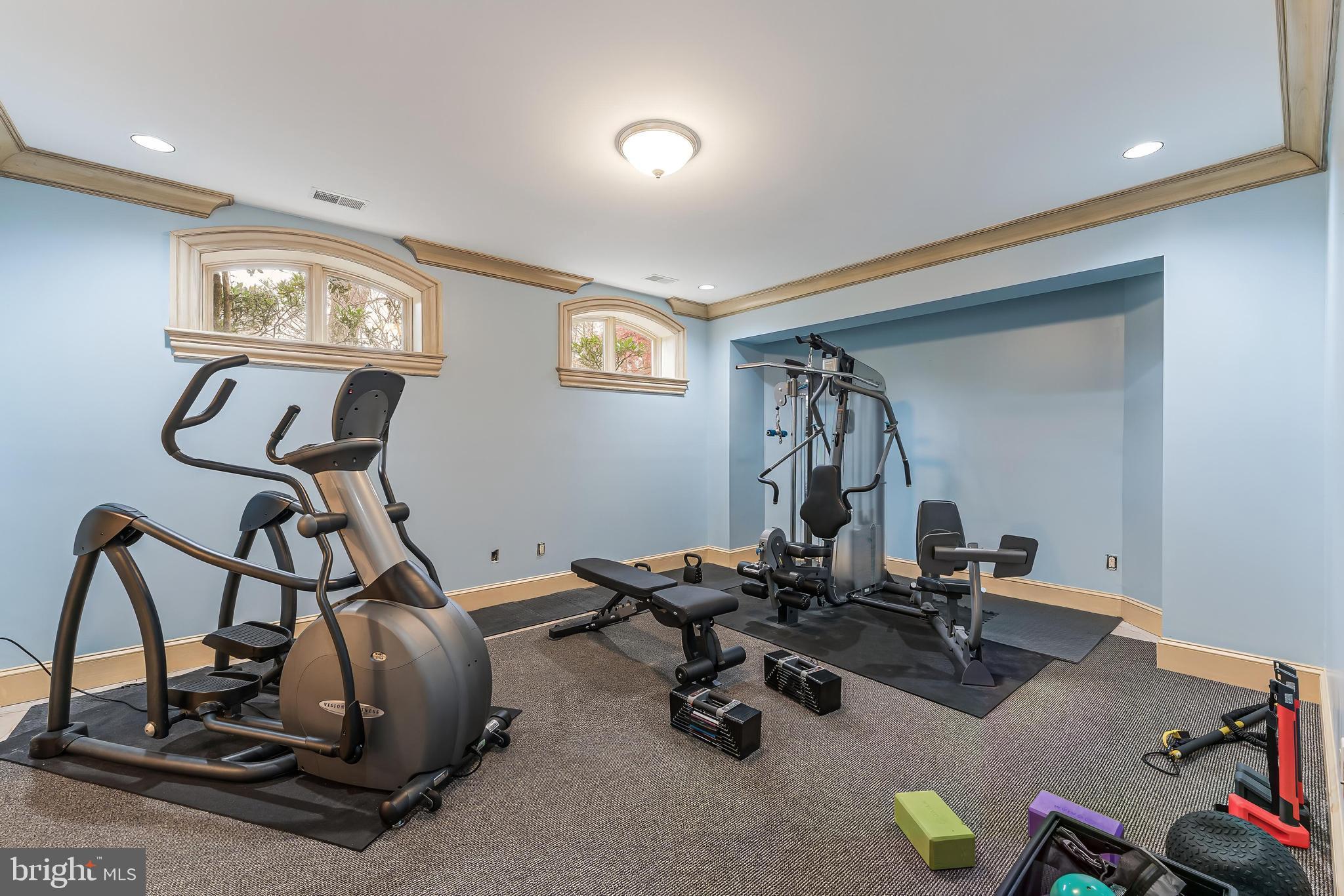 KENTLAND POND - Residential