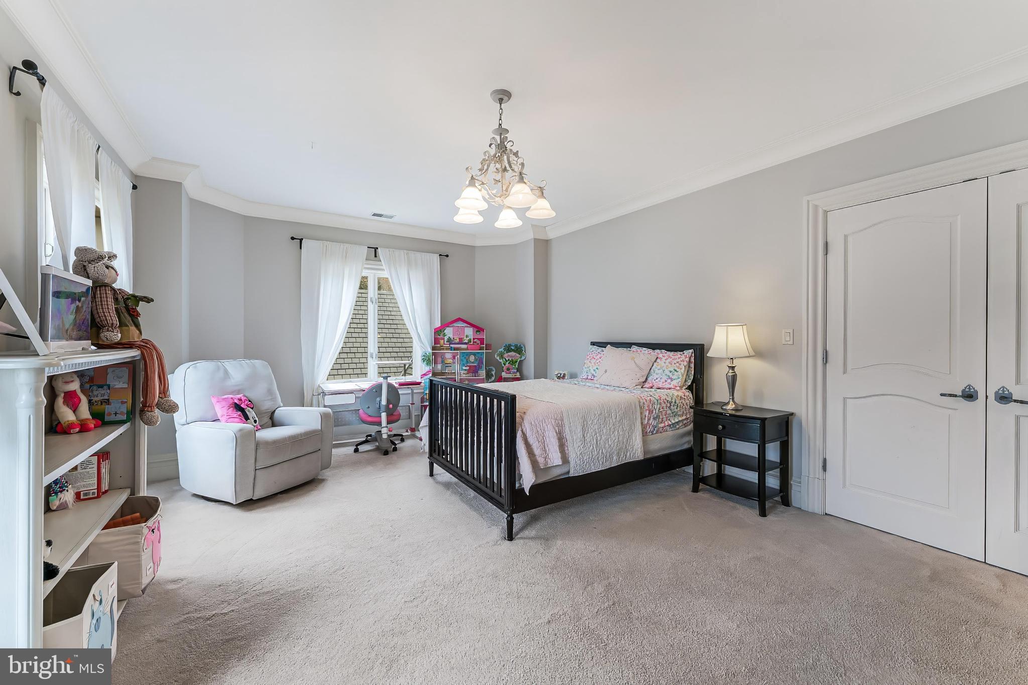 KENTLAND POND - Residential