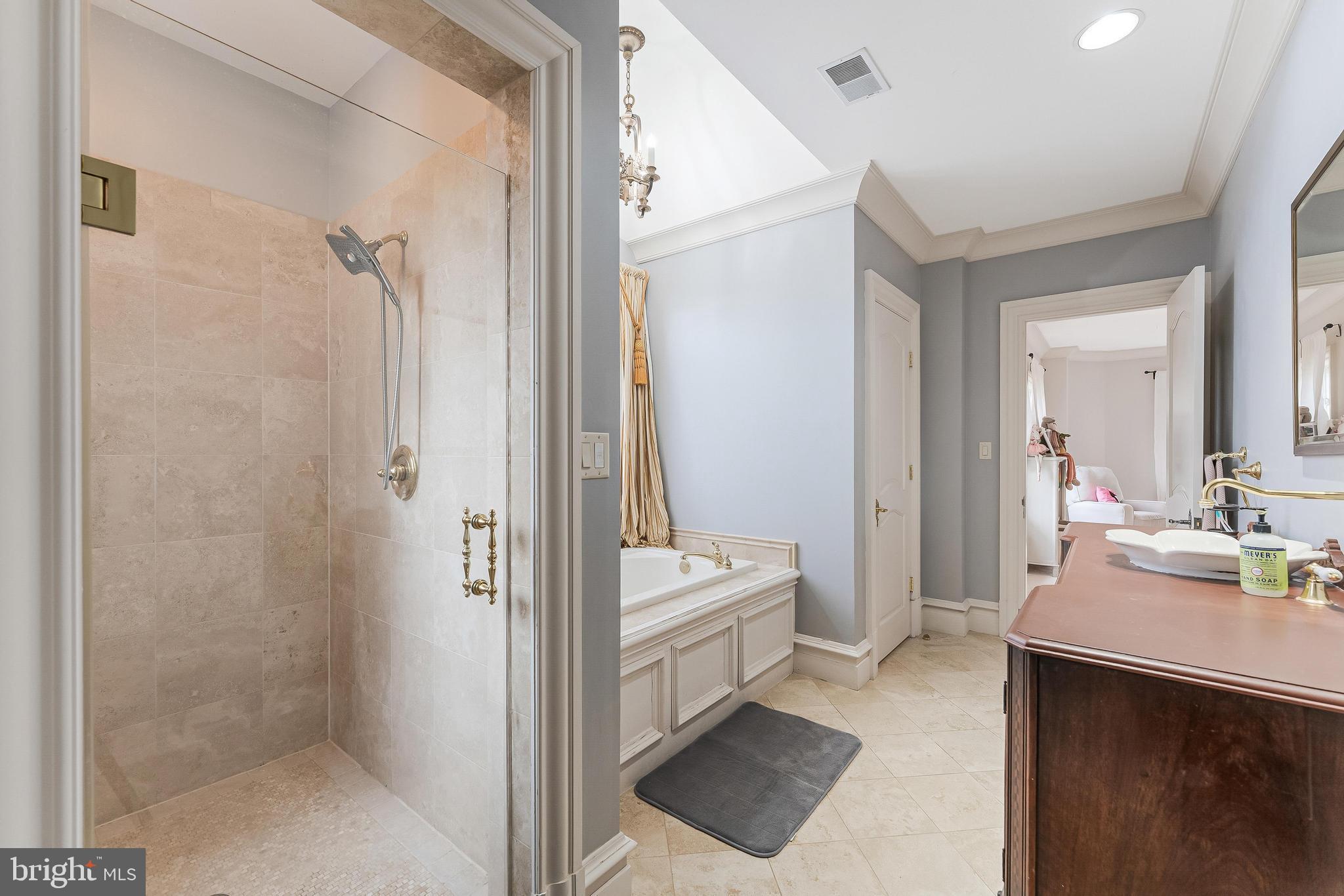 KENTLAND POND - Residential