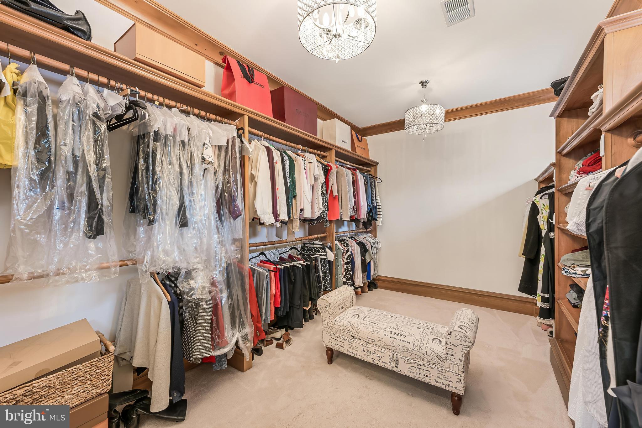 KENTLAND POND - Residential