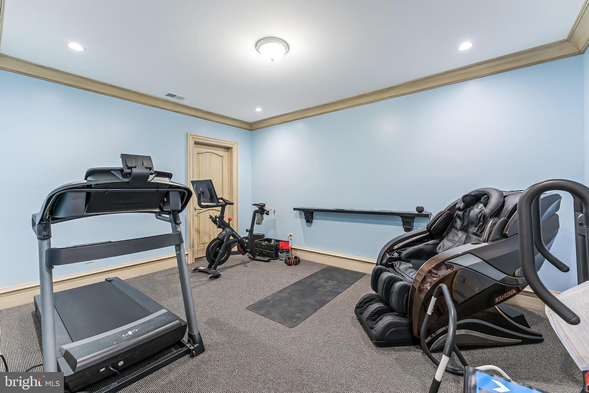 KENTLAND POND - Residential