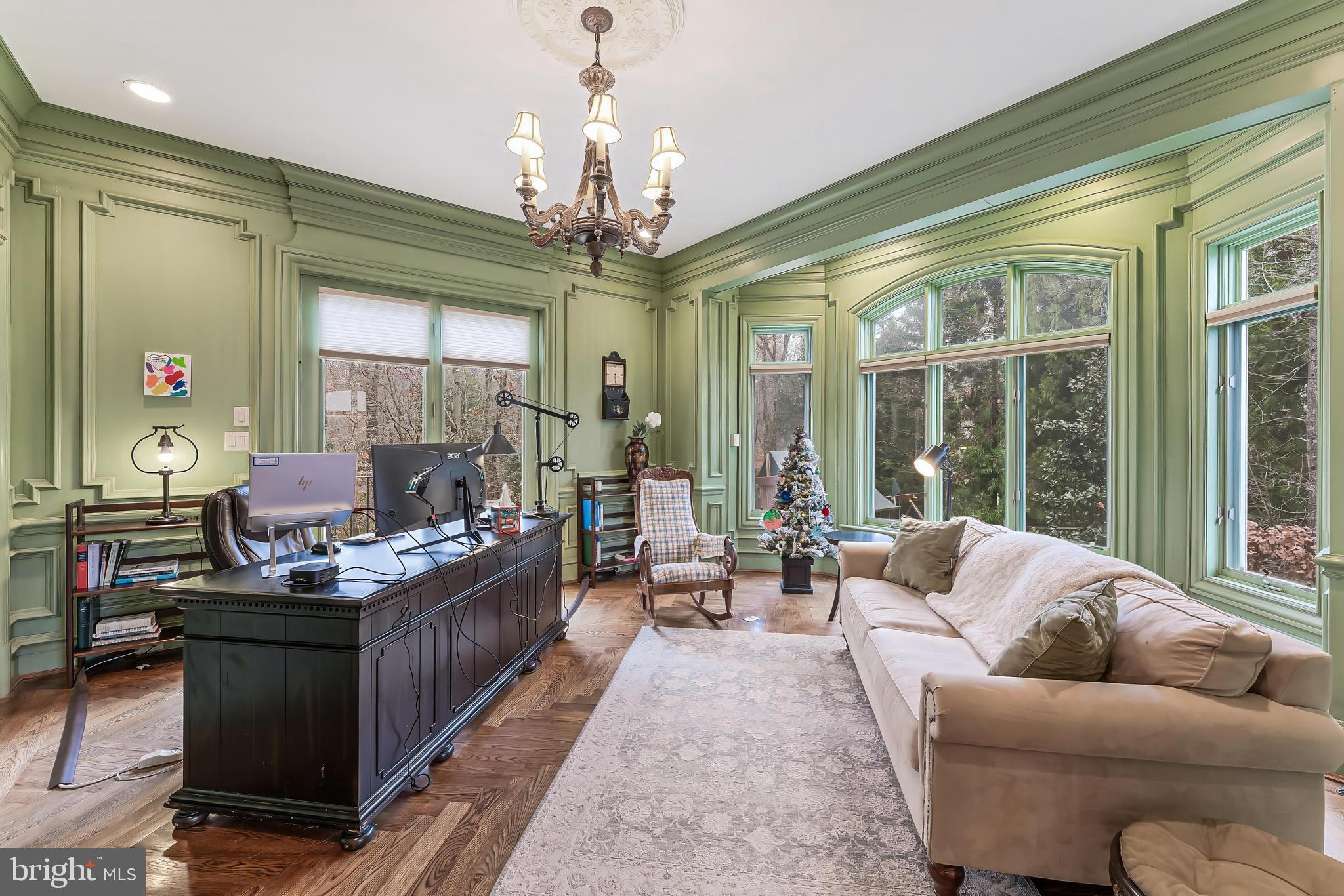 KENTLAND POND - Residential