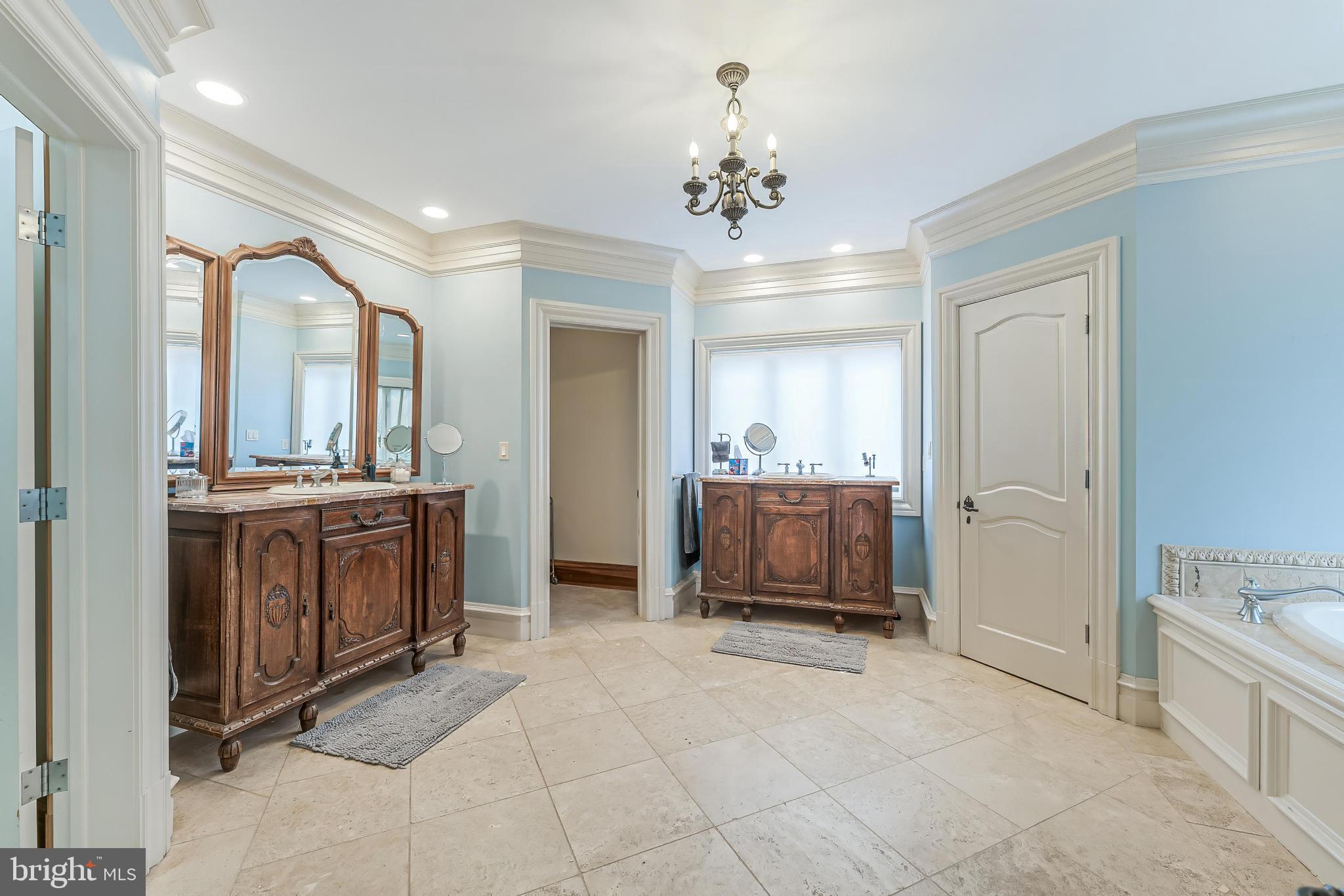 KENTLAND POND - Residential