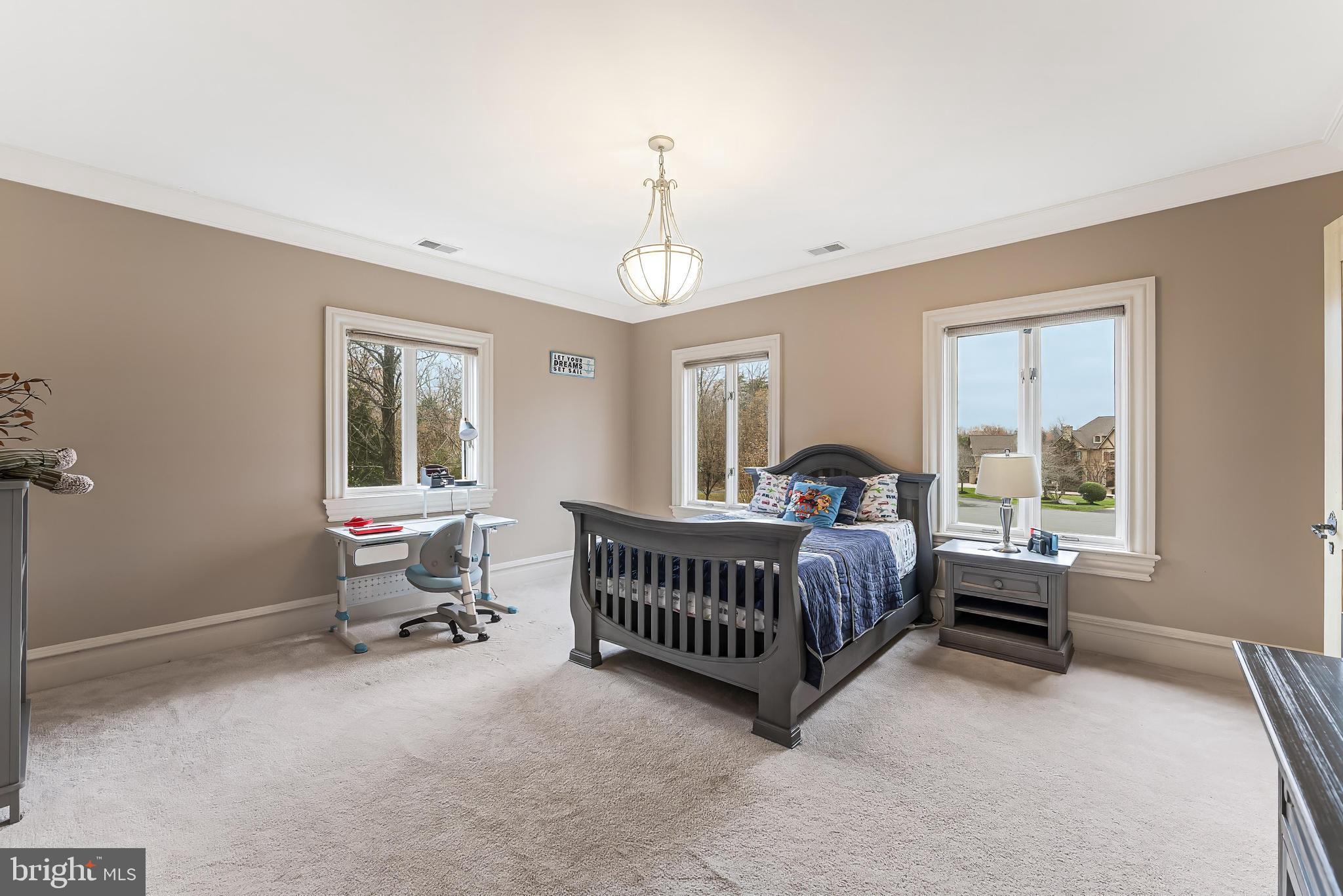 KENTLAND POND - Residential