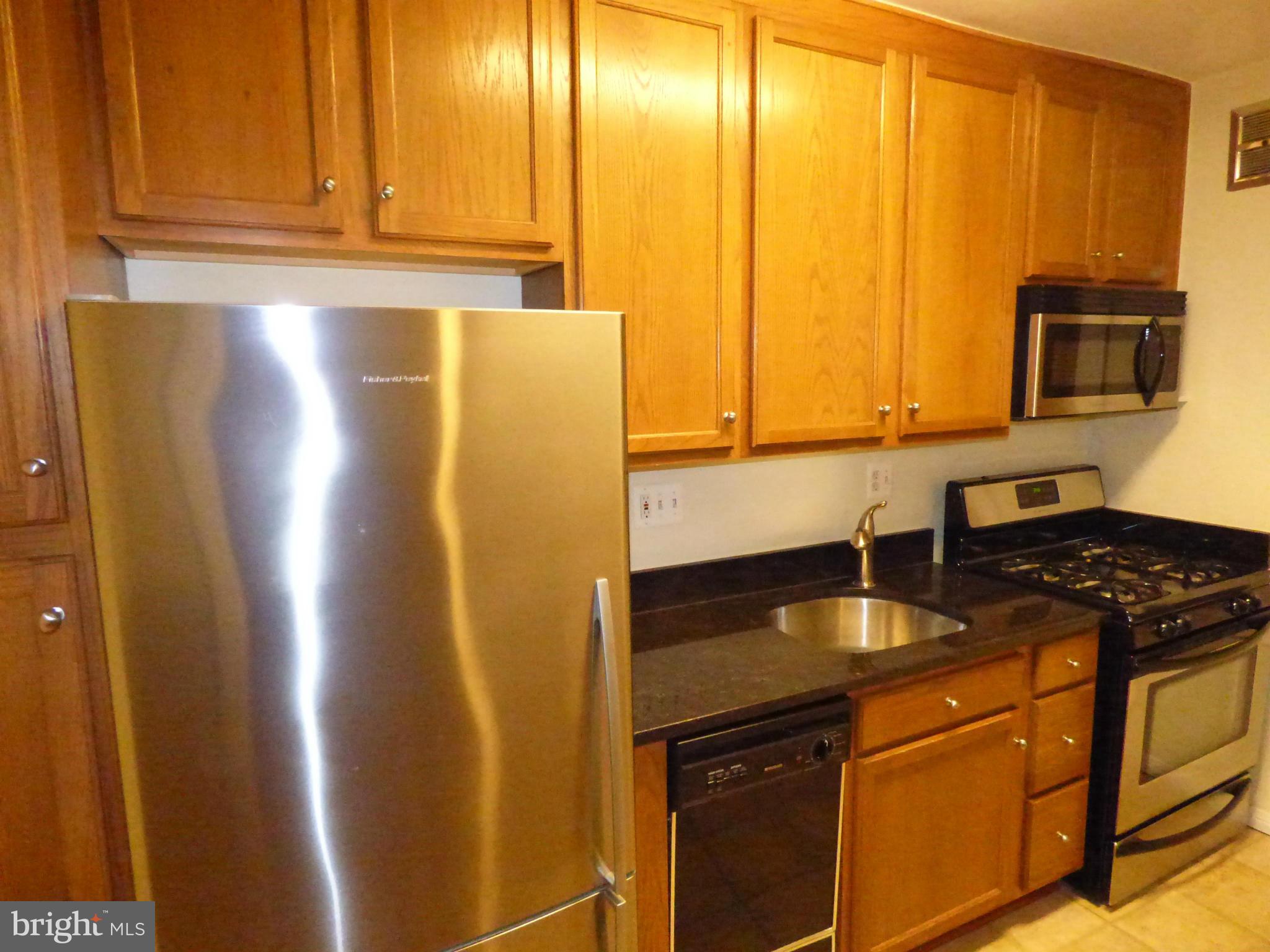 ARLINGTON VILLAGE - Residential Lease