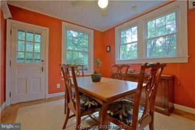 ARLINGTON VILLAGE - Residential Lease