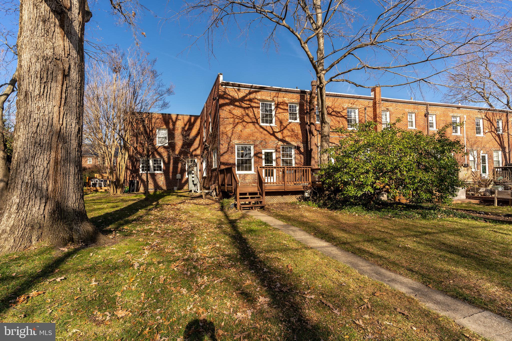 ARLINGTON VILLAGE - Residential Lease