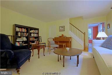 ARLINGTON VILLAGE - Residential Lease