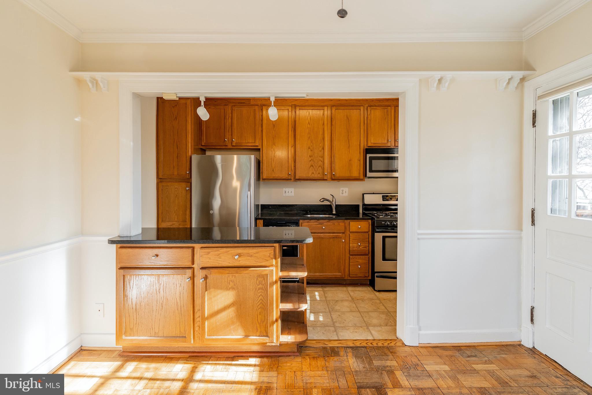 ARLINGTON VILLAGE - Residential Lease