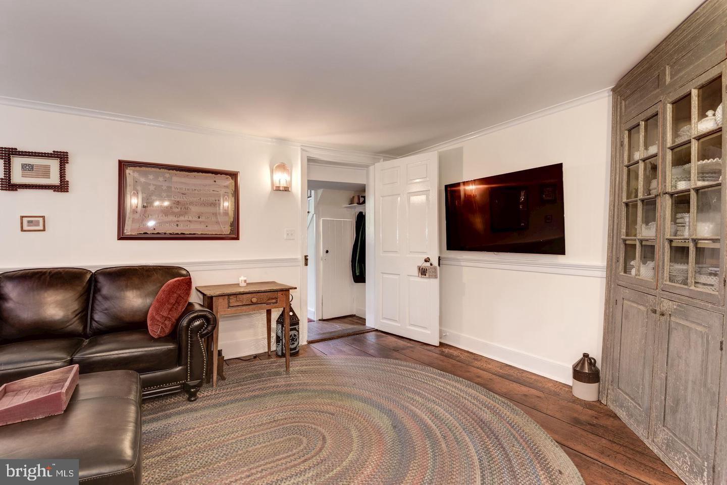 OLD TOWN - Residential Lease