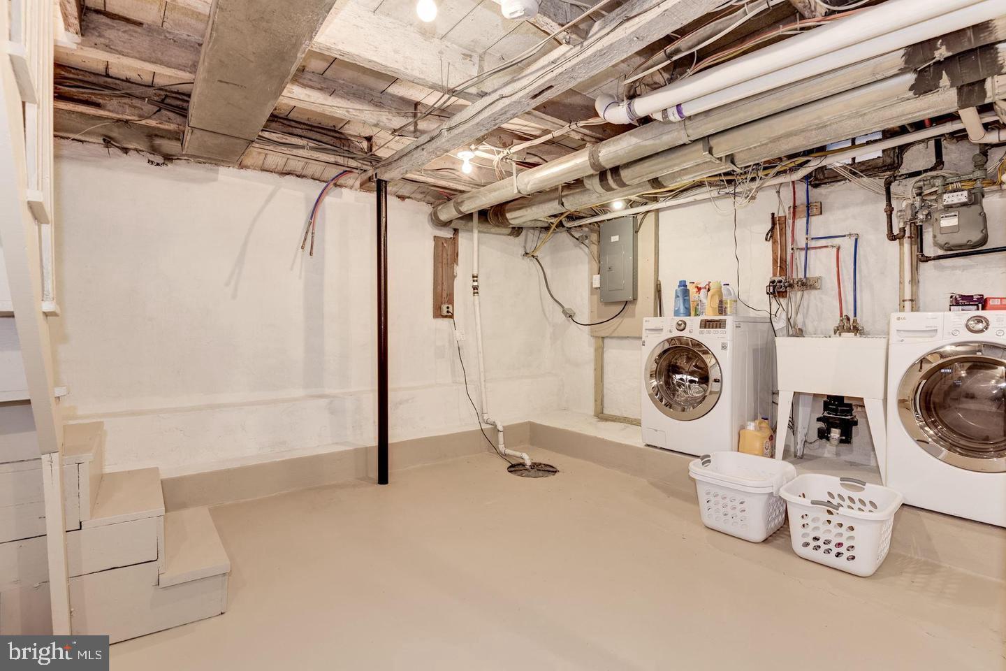 OLD TOWN - Residential Lease