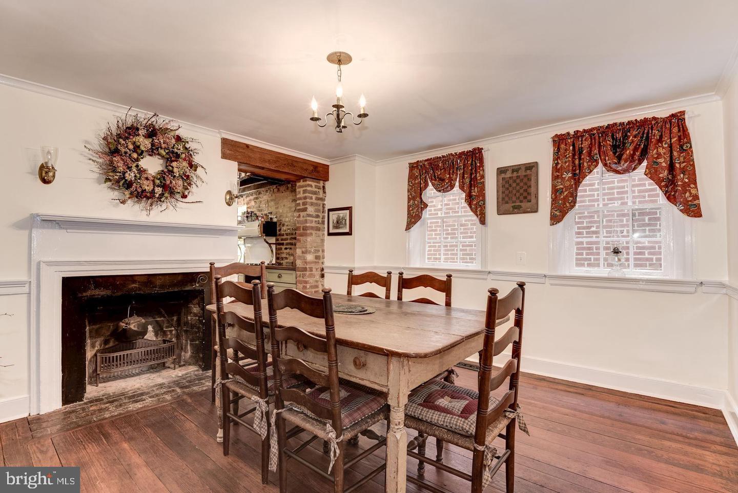 OLD TOWN - Residential Lease