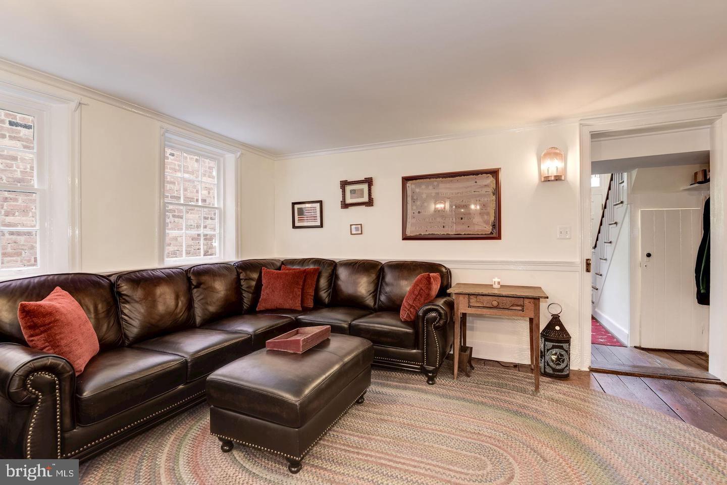 OLD TOWN - Residential Lease