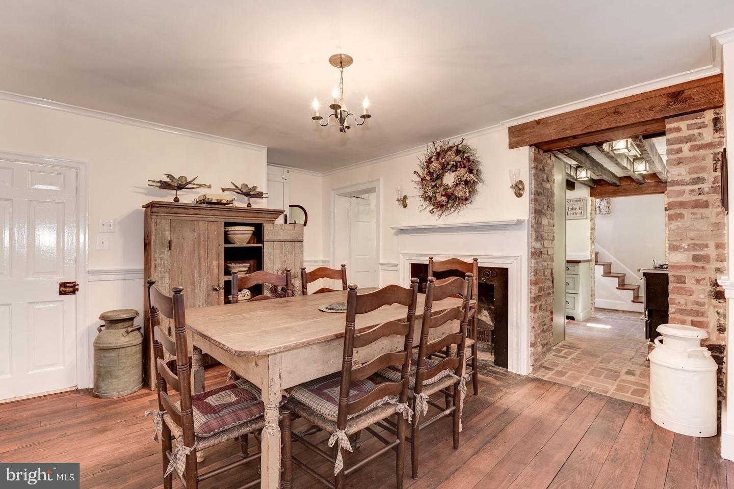 OLD TOWN - Residential Lease