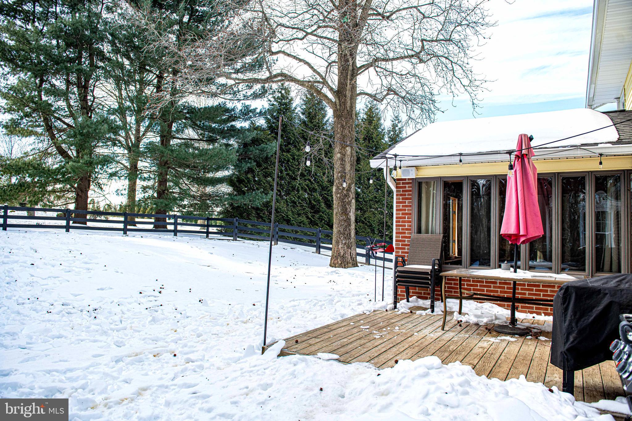 FOREST LAKES - Residential