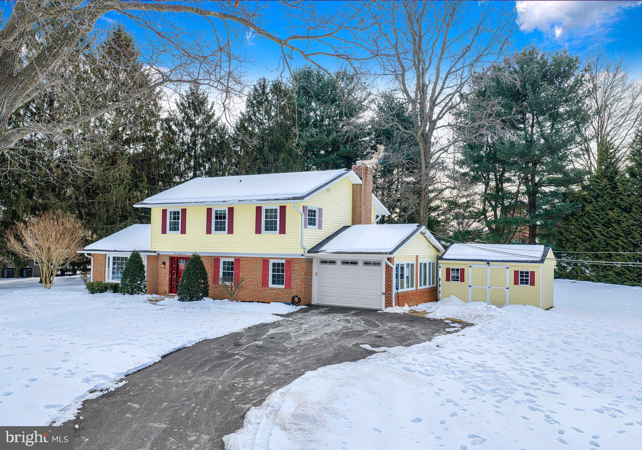 FOREST LAKES - Residential