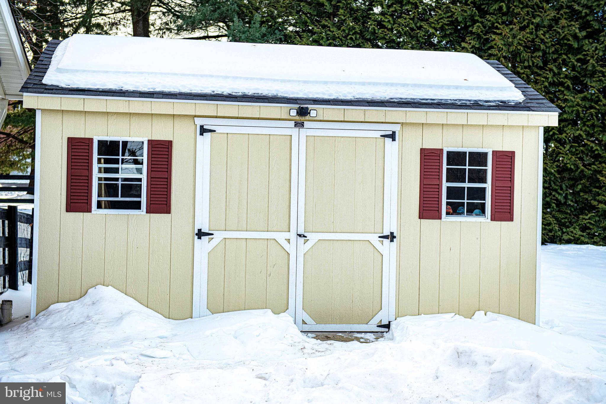 FOREST LAKES - Residential