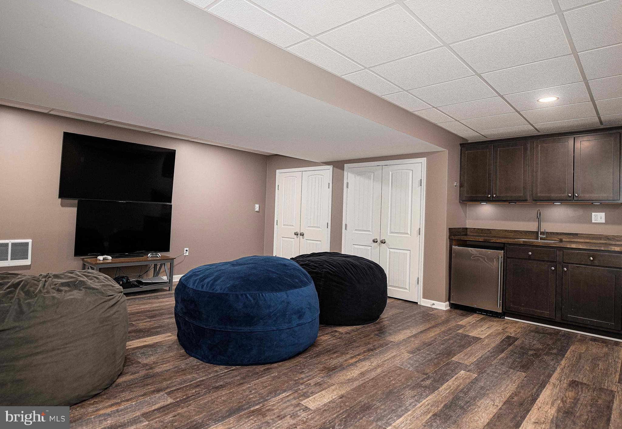 FOREST LAKES - Residential