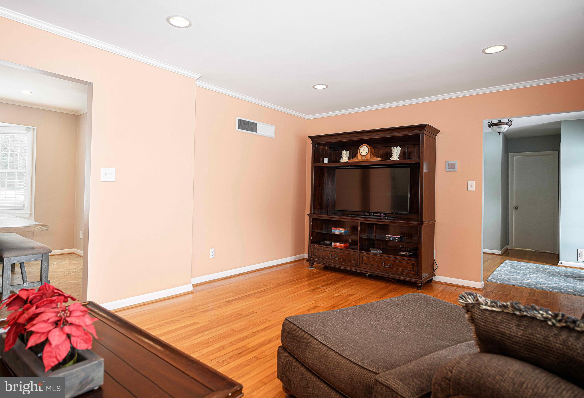 FOREST LAKES - Residential