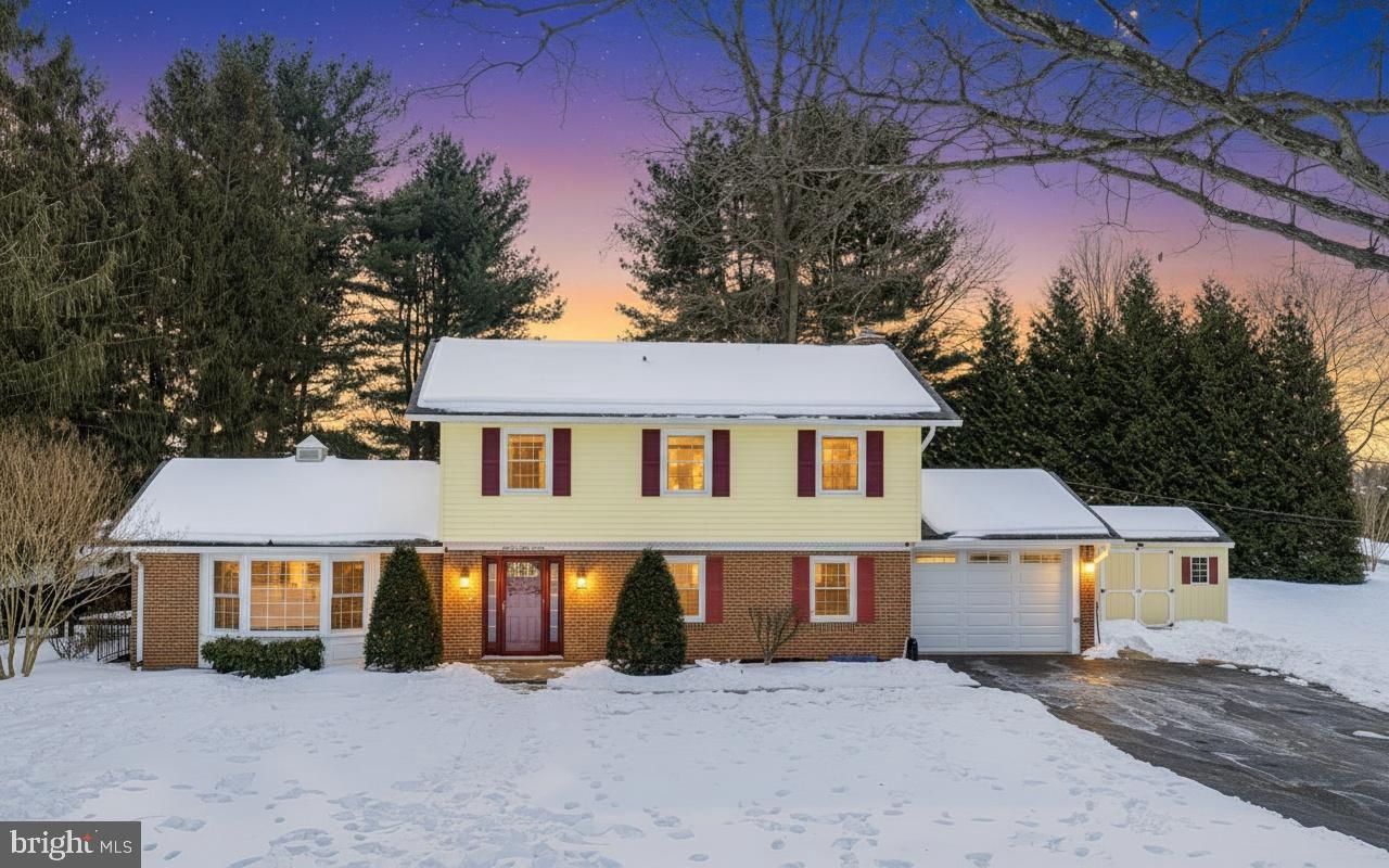 FOREST LAKES - Residential